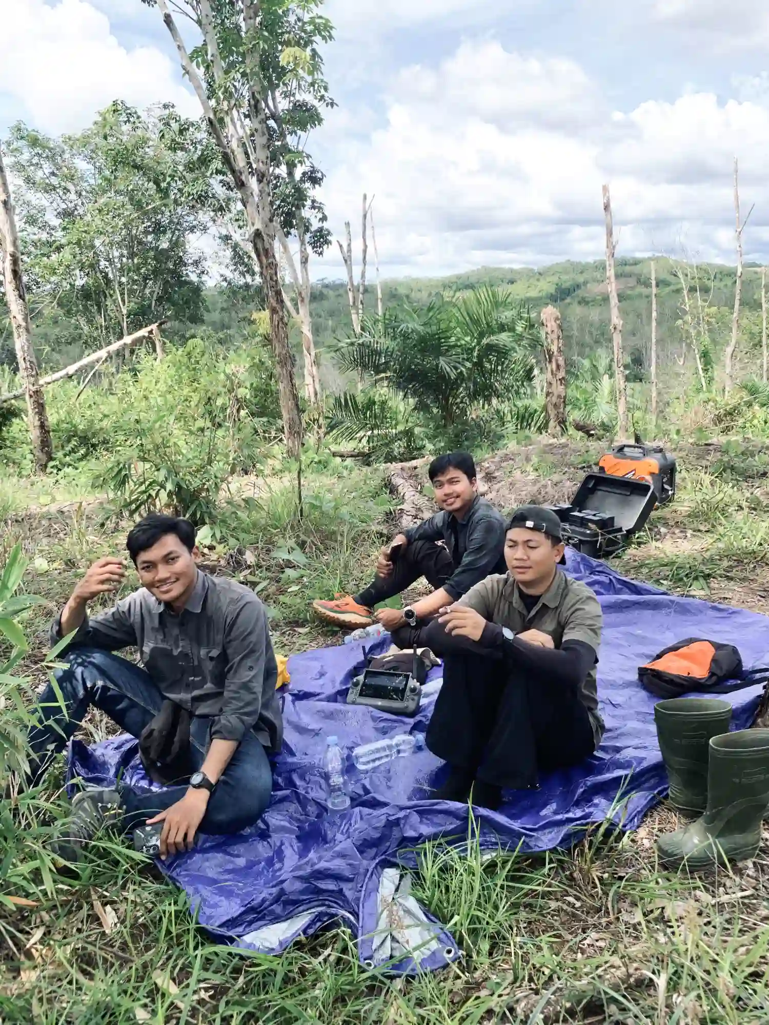 Tugas Seorang Surveyor Lapangan di Berbagai Bidang