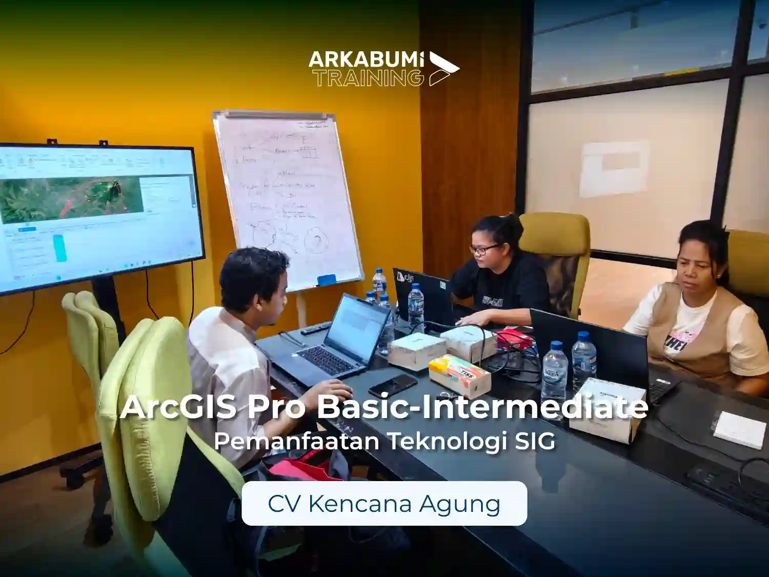 Dokumentasi "Pelatihan ArcGIS Pro Basic-Intermediate: Pemanfaatan Teknologi SIG" bersama CV Kencana Agung dengan instruktur Lesan Permonojati, S.Si., M.Sc.